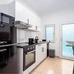 By Junik Apartman