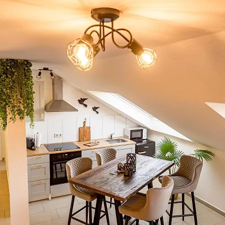 By Junik 아파트