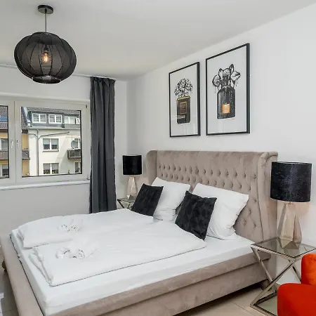 By Junik Apartment