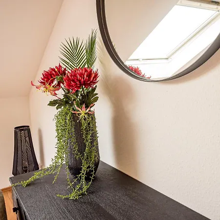 Apartment By Junik *