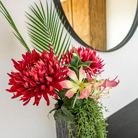 By Junik Apartment Krefeld