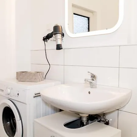 By Junik Apartmán Krefeld