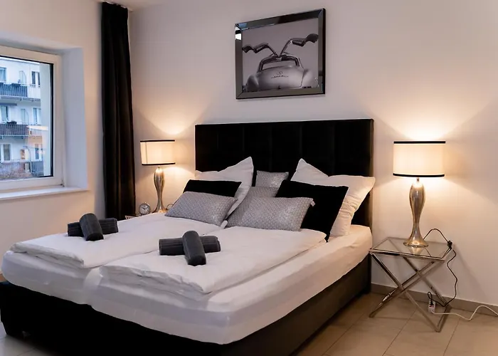 By Junik * كريفيلد